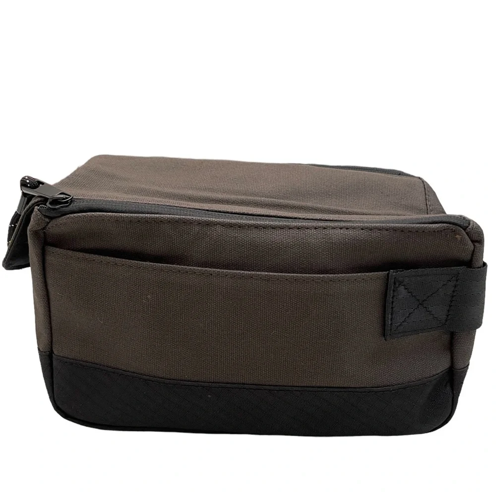 New The DSC waxed canvas Traveler case 10L in x 6H in x 5W in